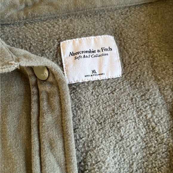 ABERCROMBIE SISTER STUDIO SHIRT JACKET SOFT A&F SIZE XL OLIVE GREEN 💚💚💚 - Picture 4 of 5